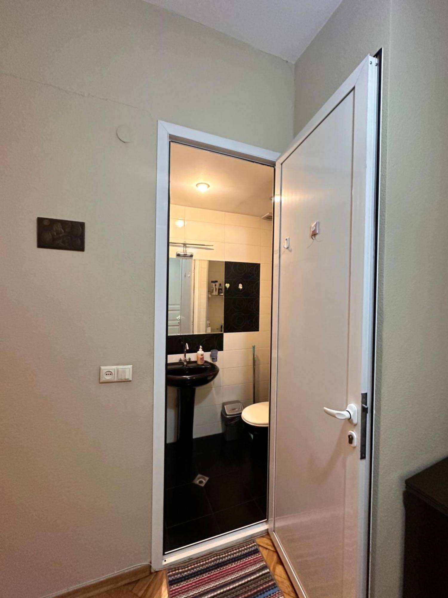 Apartament Dadiani 26 *